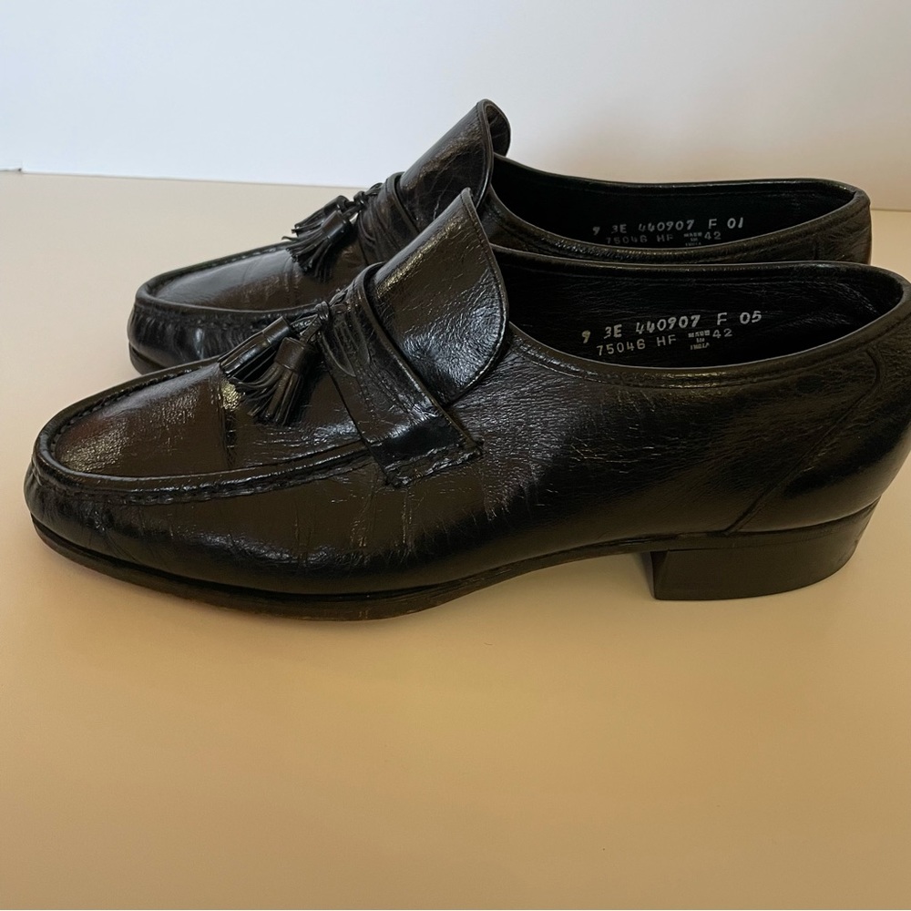 Florsheim Men’s Size 9 Black Leather Slip On Loafer Dress Shoe with tassels - Picture 4 of 12